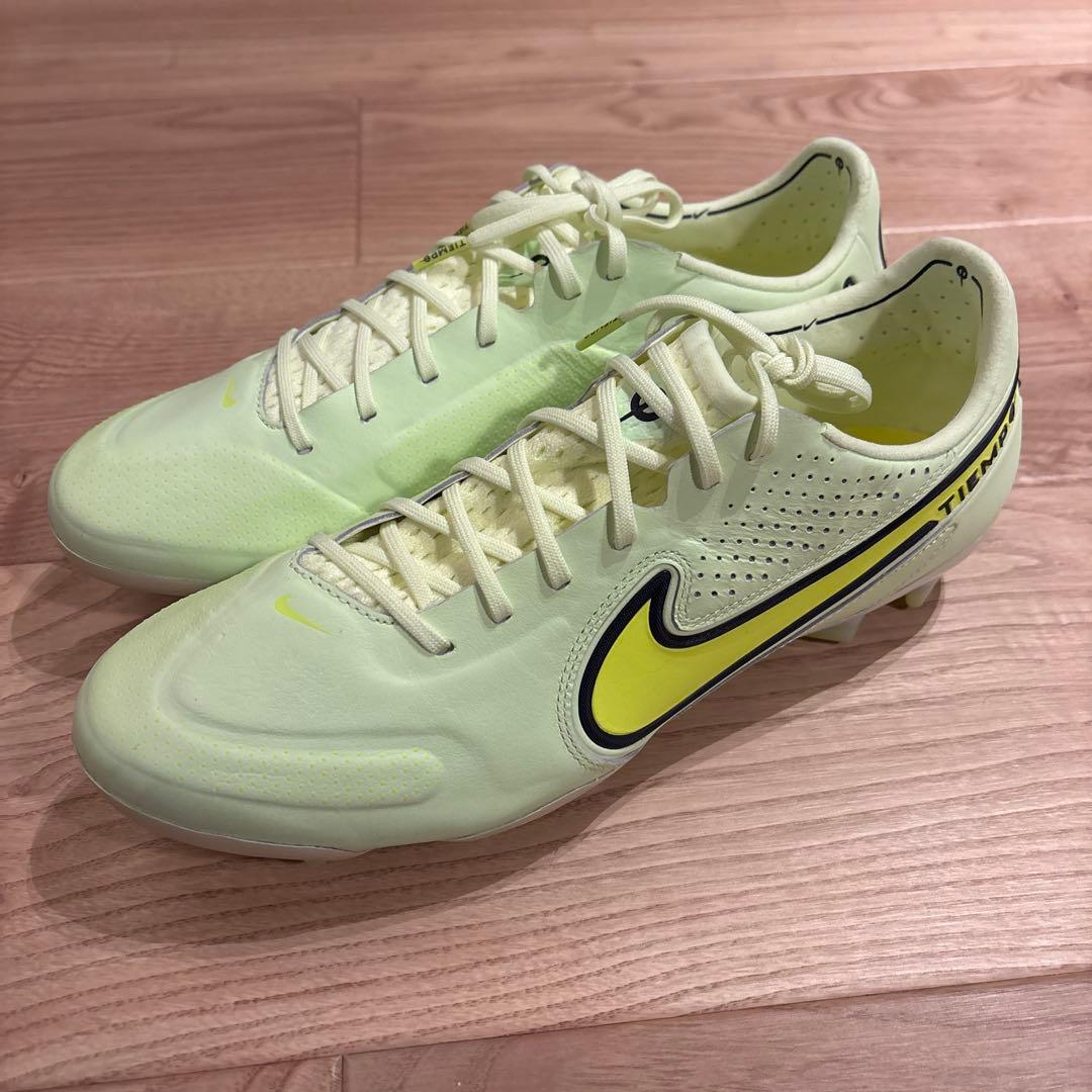 Nike Tiempo SU23 LEGEND FGタイプ　28.5cm