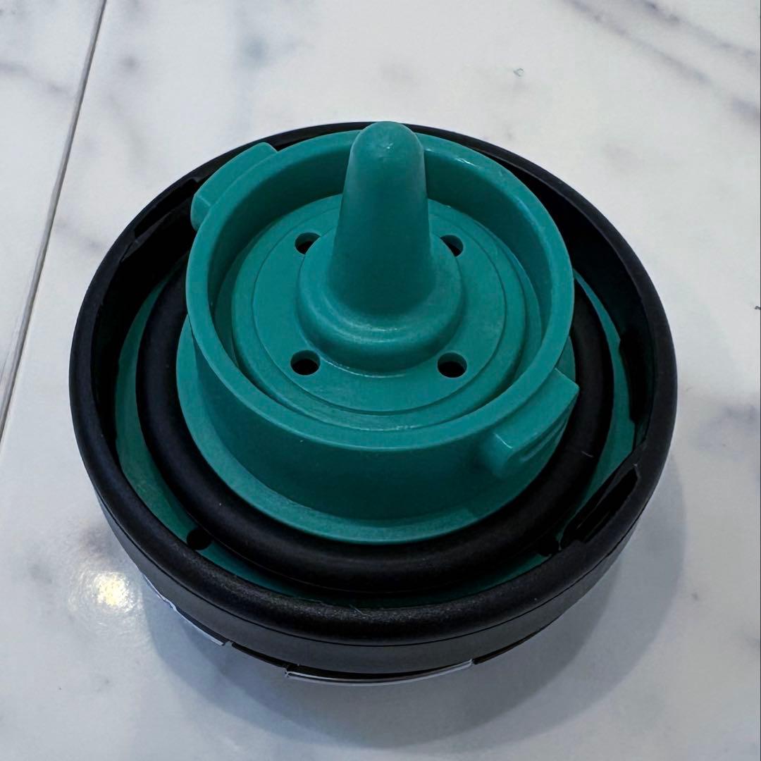 【新品未使用】ポルシェ純正 エクスクルーシブデザイン フューエルキャップ