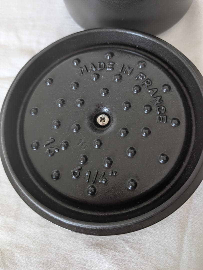 ストウブ staub ピコココット ラウンド 16cm ブラック