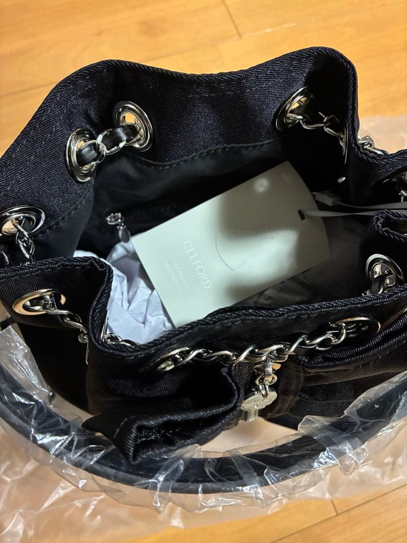 黒 新品未使用 チェーンショルダーフリルサック セルフォード CELFORD