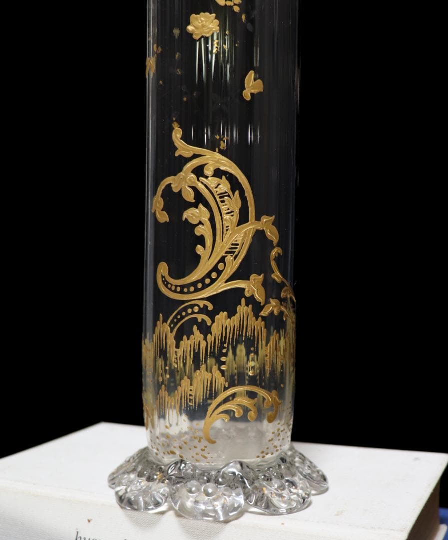 オールド・バカラ 1890年頃 多面体 花弁台座大型金彩盛り上げ花瓶 30cm