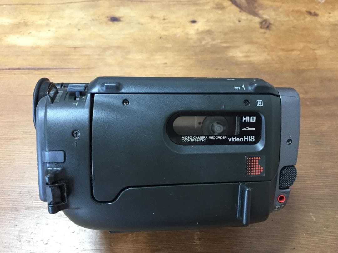 美品　撮影再生ダビングOK　SONY　CCD-TR3　付属品あり　Hi8