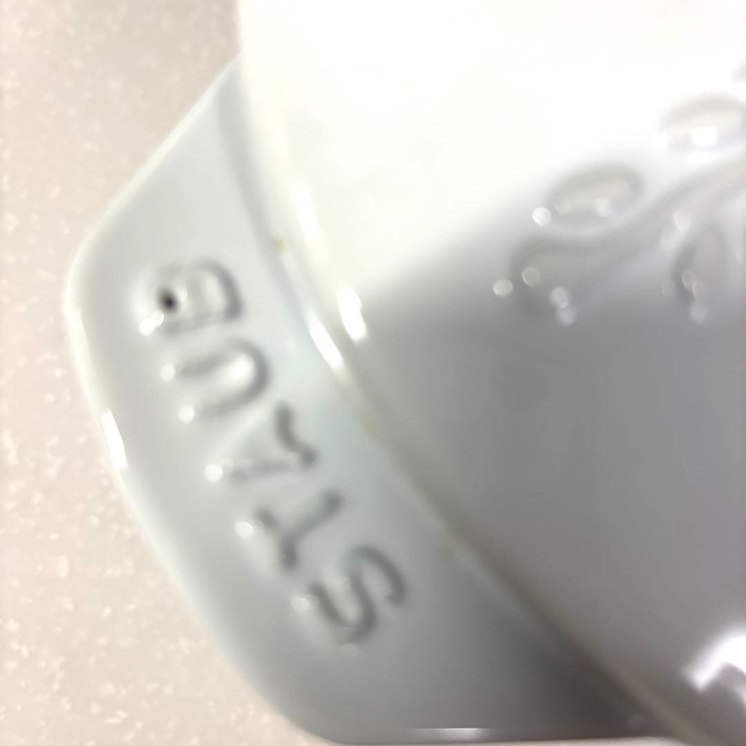 ストウブ　ココハン　スノーフレーク　Mサイズ