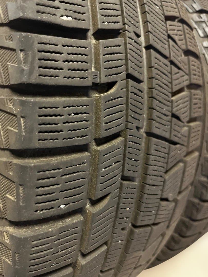 ヨコハマスタッドレス　225/45R18 2015年製2本セット！