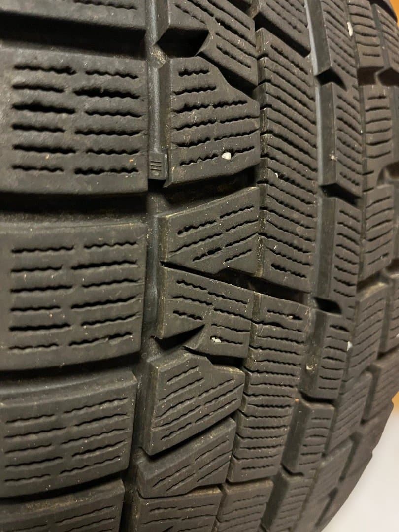 ヨコハマスタッドレス　225/45R18 2015年製2本セット！