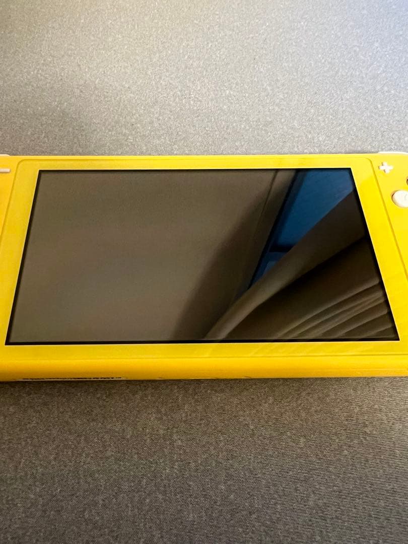 さ*む様 Nintendo Switch Lite Yellow スイッチライト