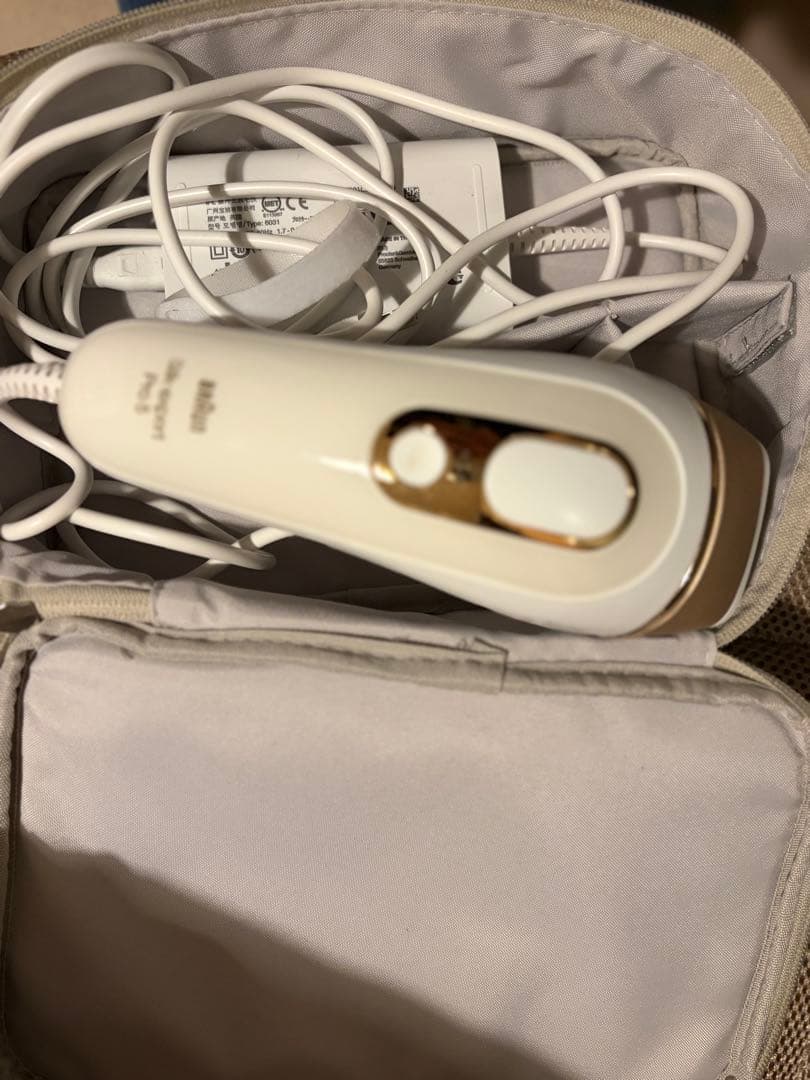 Braun 脱毛器 収納ケース付き