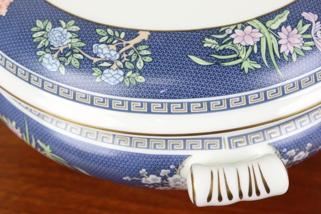 お値下げ　ウェッジウッド　ブルーサイアム　チュリーン　蓋付ボウル　イギリス 青