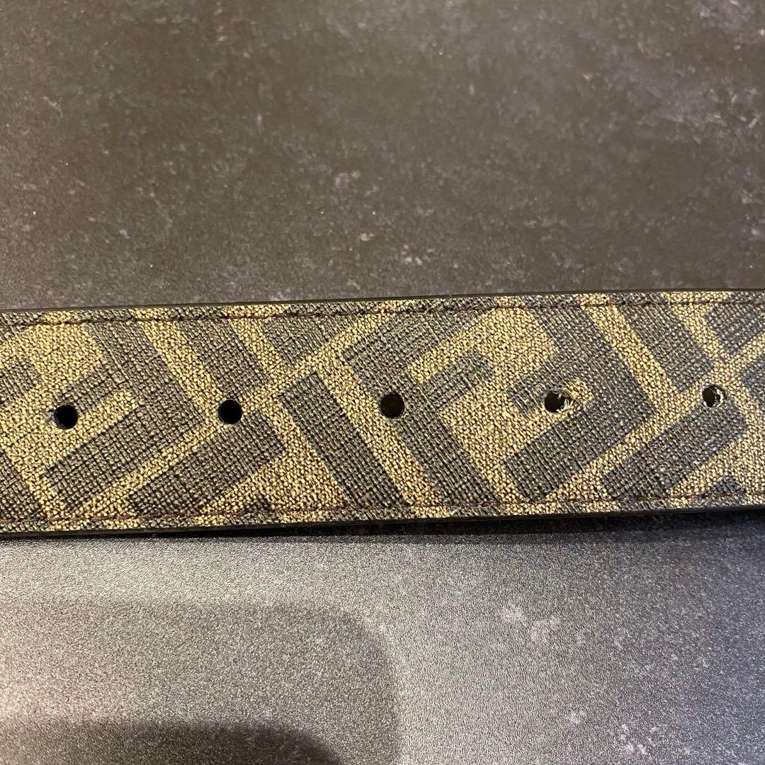 美品　フェンディ　FENDI　ベルト　レザー　ズッカ柄　FFバックル　イタリア製