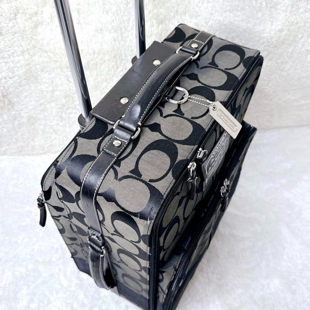 バッグ COACH Signature Carry On Luggage rare