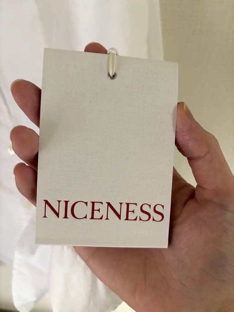 トップス NICENESS LAROCHE