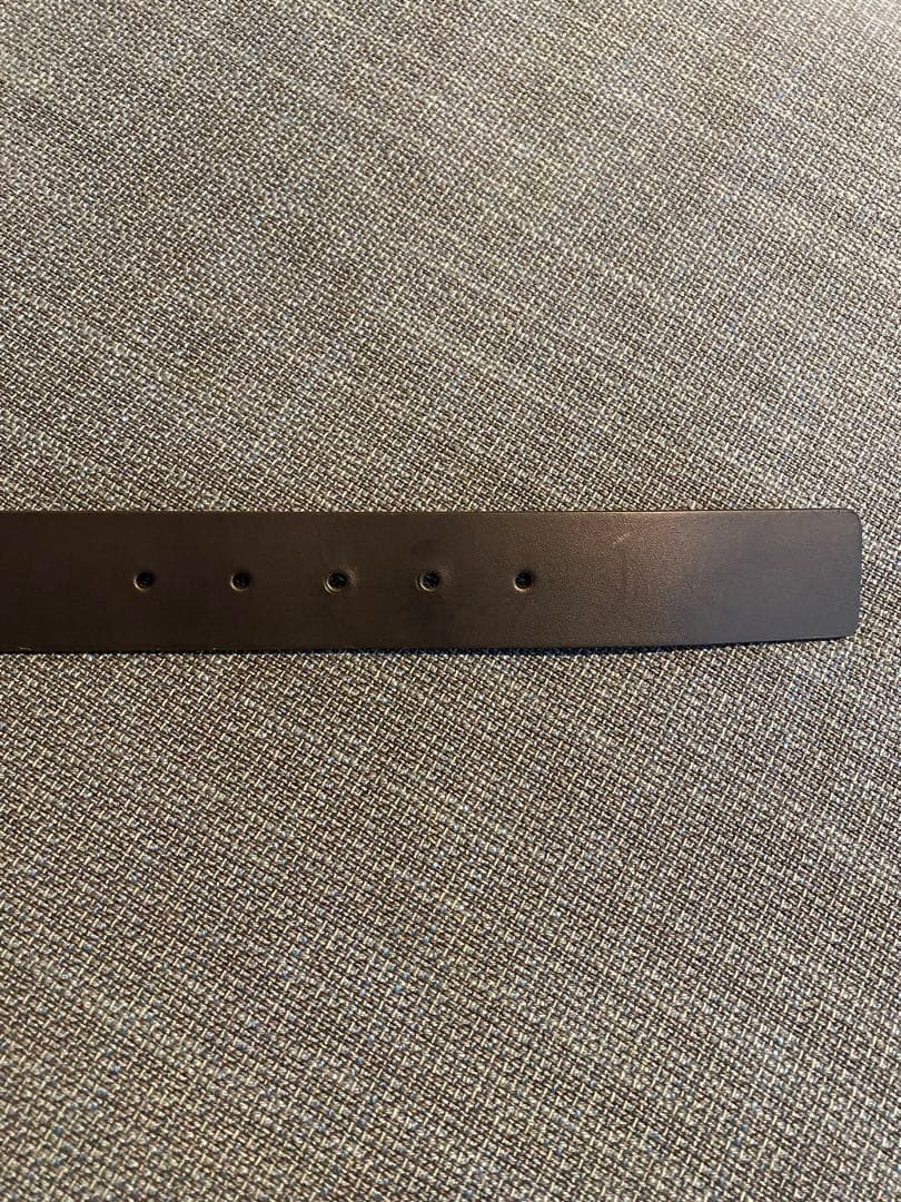 Gucci 黒 レザーベルト 調整可能