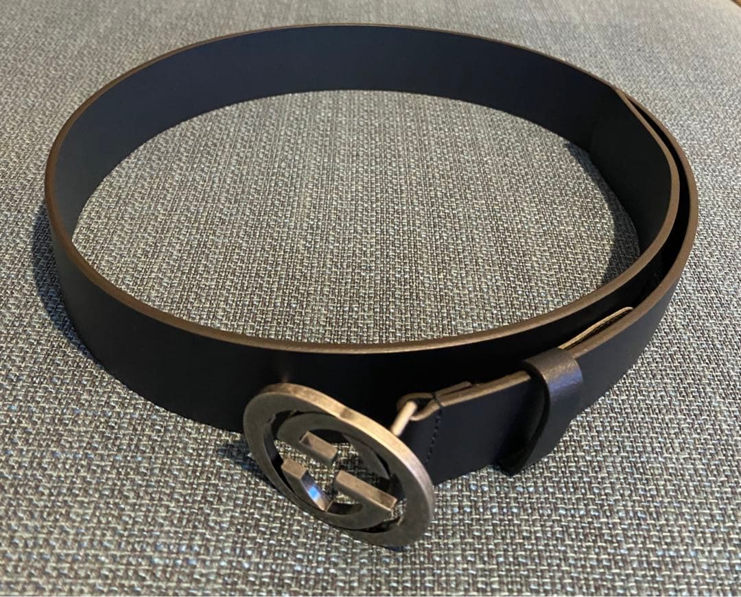 Gucci 黒 レザーベルト 調整可能