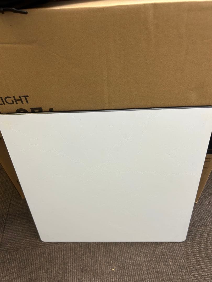 KARE DESIGN ローマシルバー　40×40 サイドテーブル