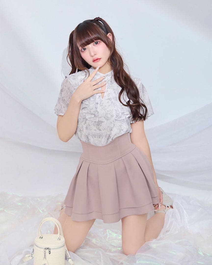 新品未使用　ミシェルマカロン　ロイヤルフルールケープブラウス　フリーサイズ