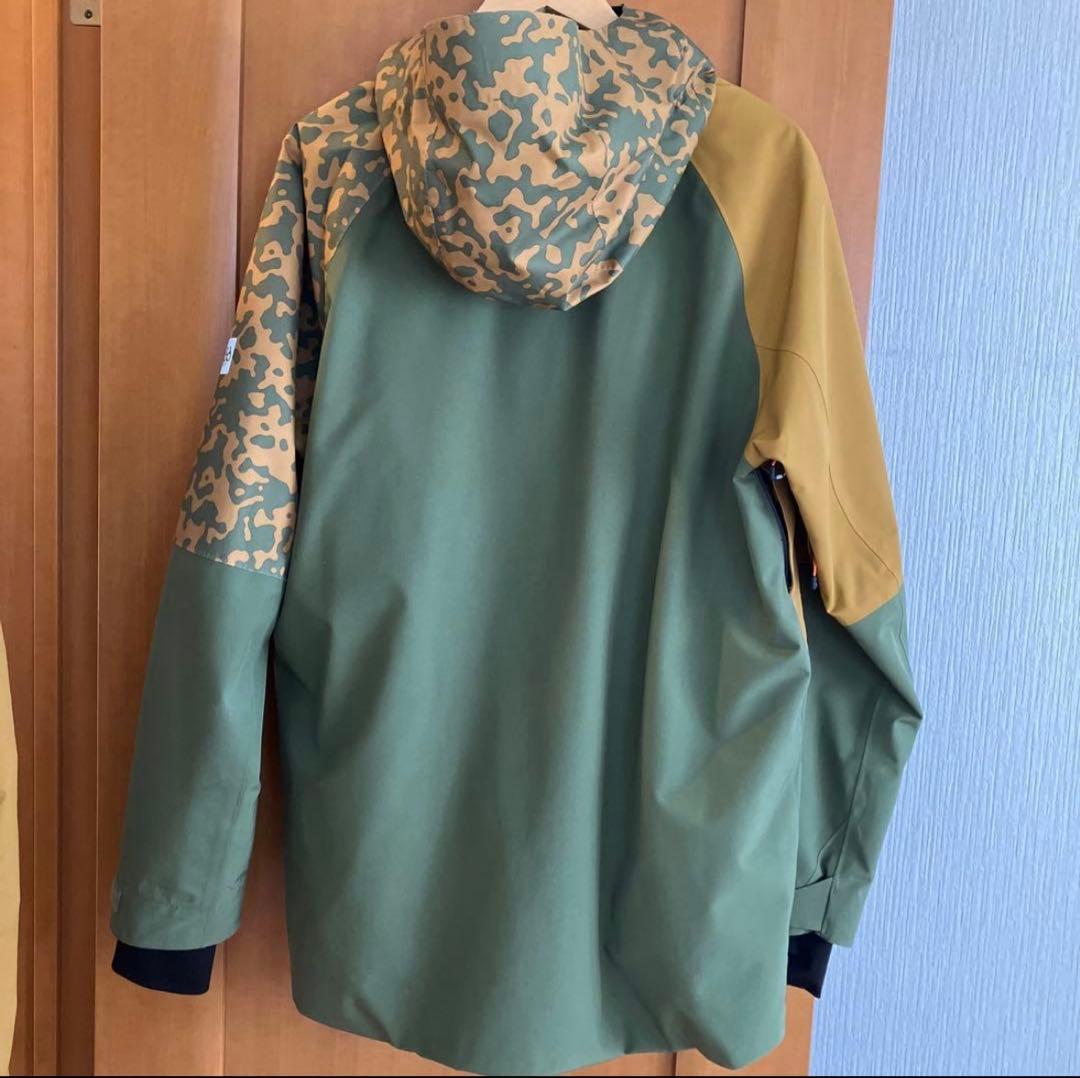 686 シックスエイトシックス　スノーボードウエア　上下セット