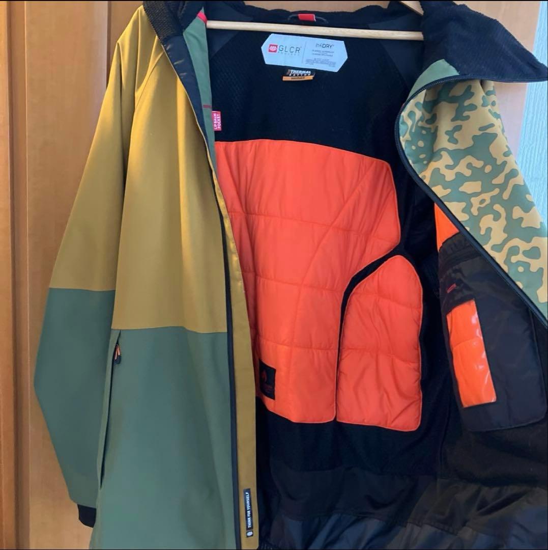 686 シックスエイトシックス　スノーボードウエア　上下セット