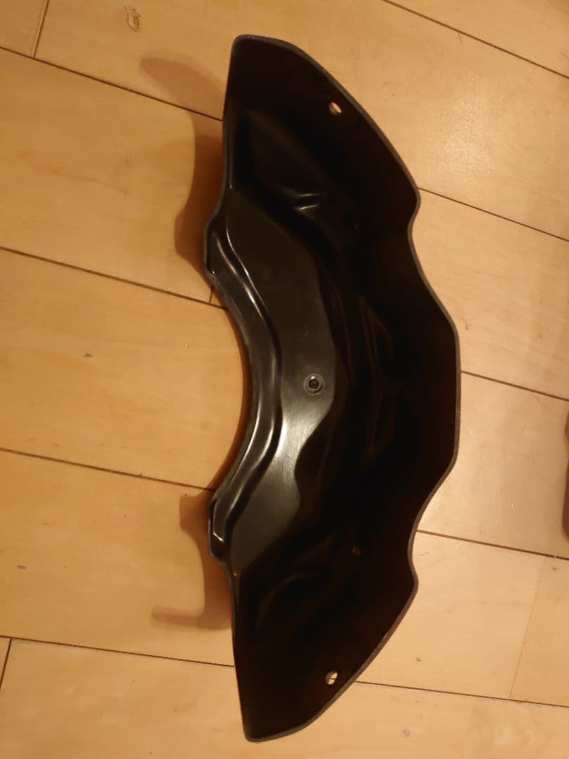 ハイエース　Gibson CAMYRA ブレーキキャリパーカバー（RED）