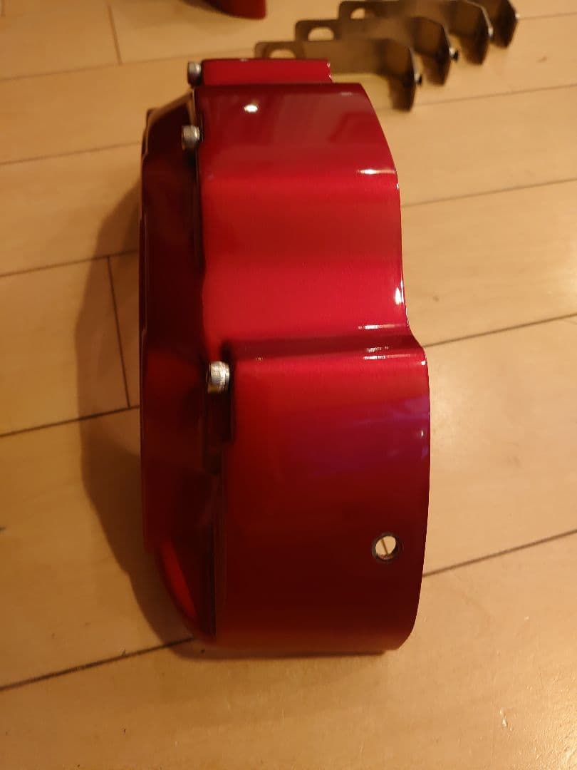 ハイエース　Gibson CAMYRA ブレーキキャリパーカバー（RED）