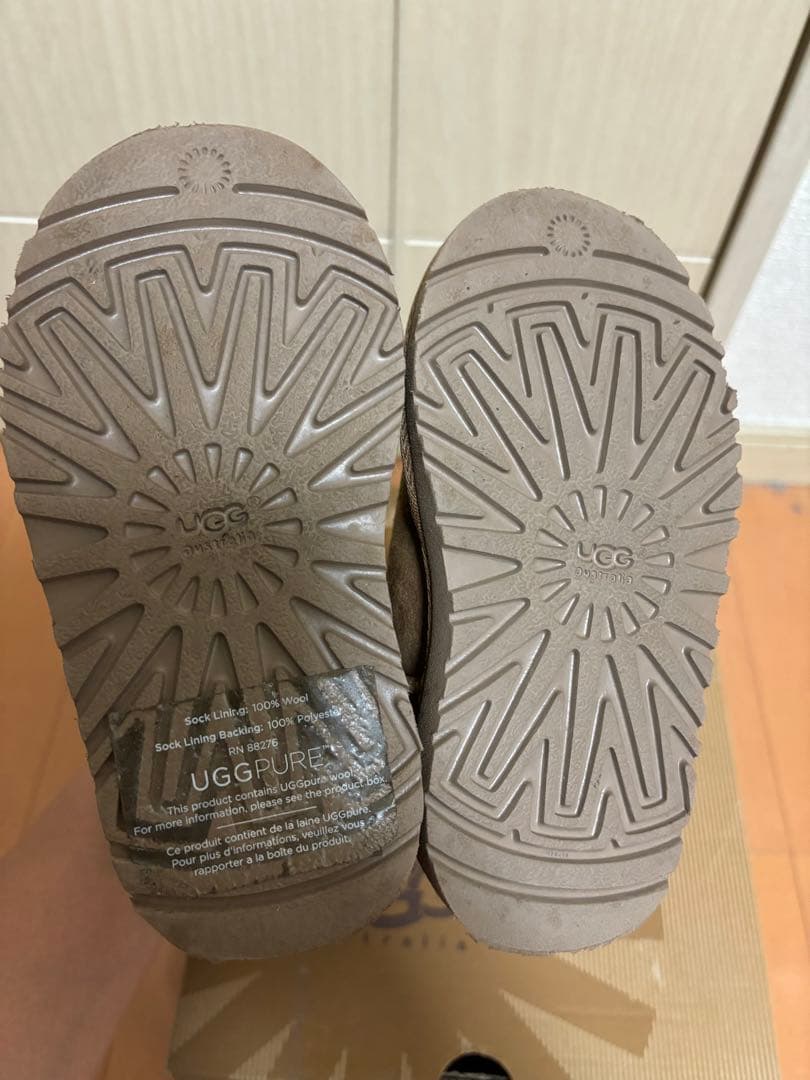 UGG ムートンブーツ　キッズ