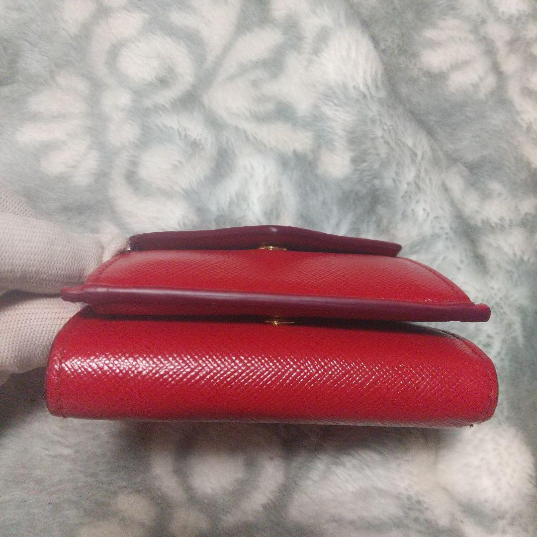 プラダPRADAコンパクトウォレット　レッド系