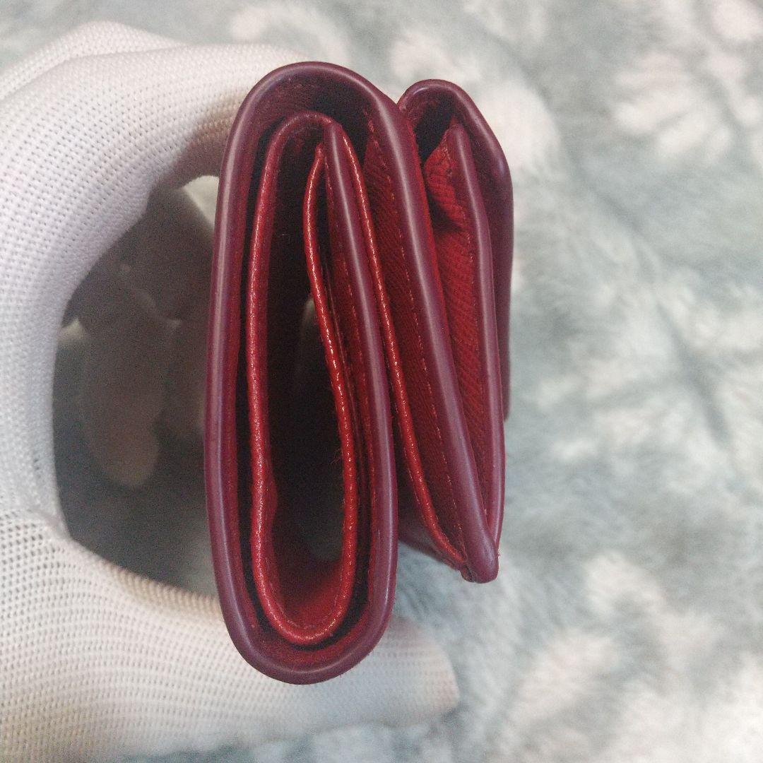 プラダPRADAコンパクトウォレット　レッド系
