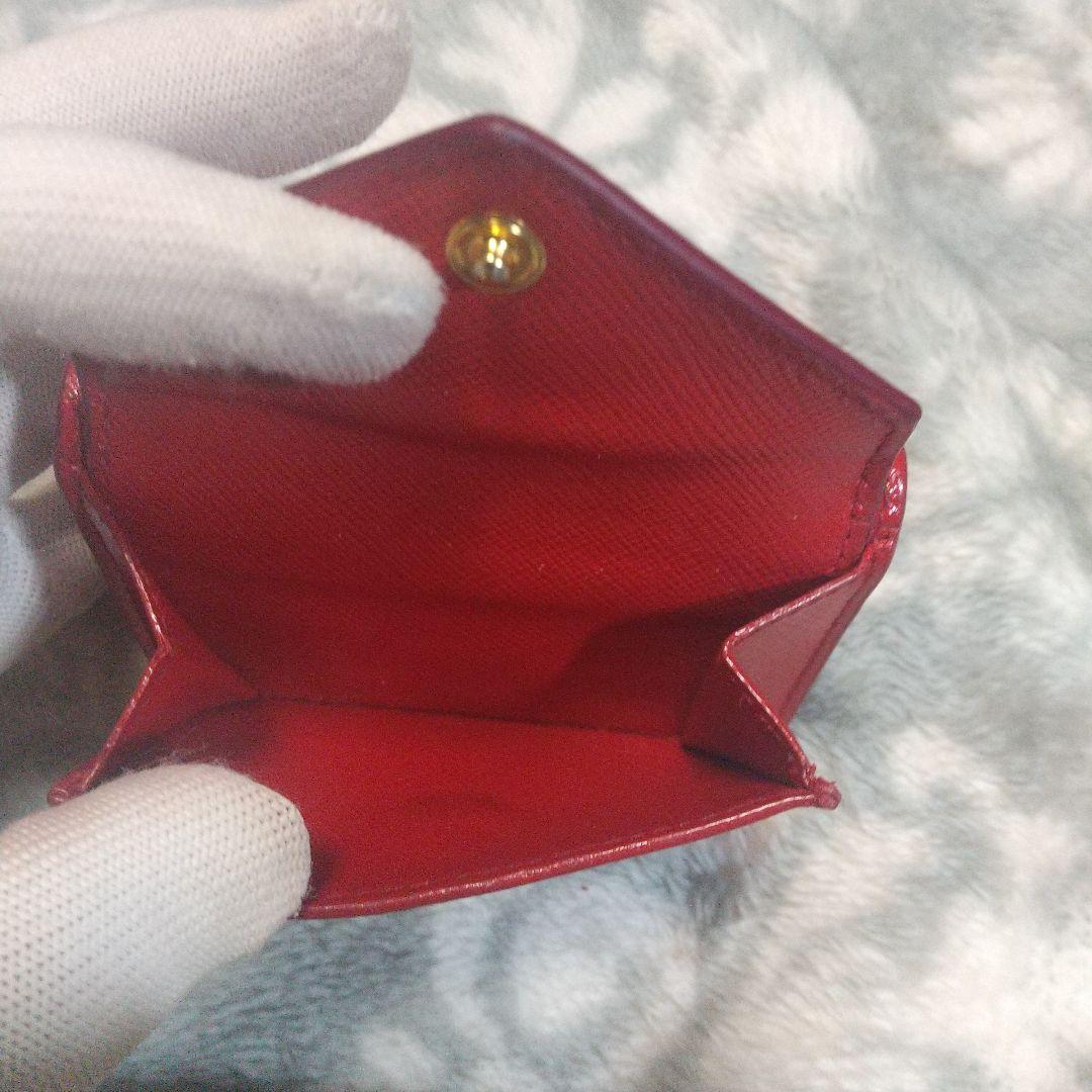 プラダPRADAコンパクトウォレット　レッド系