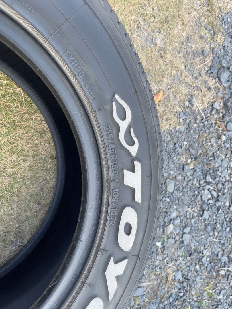 TOYO H20 215/65R16 4本ホワイトレター　ハイエース 200系