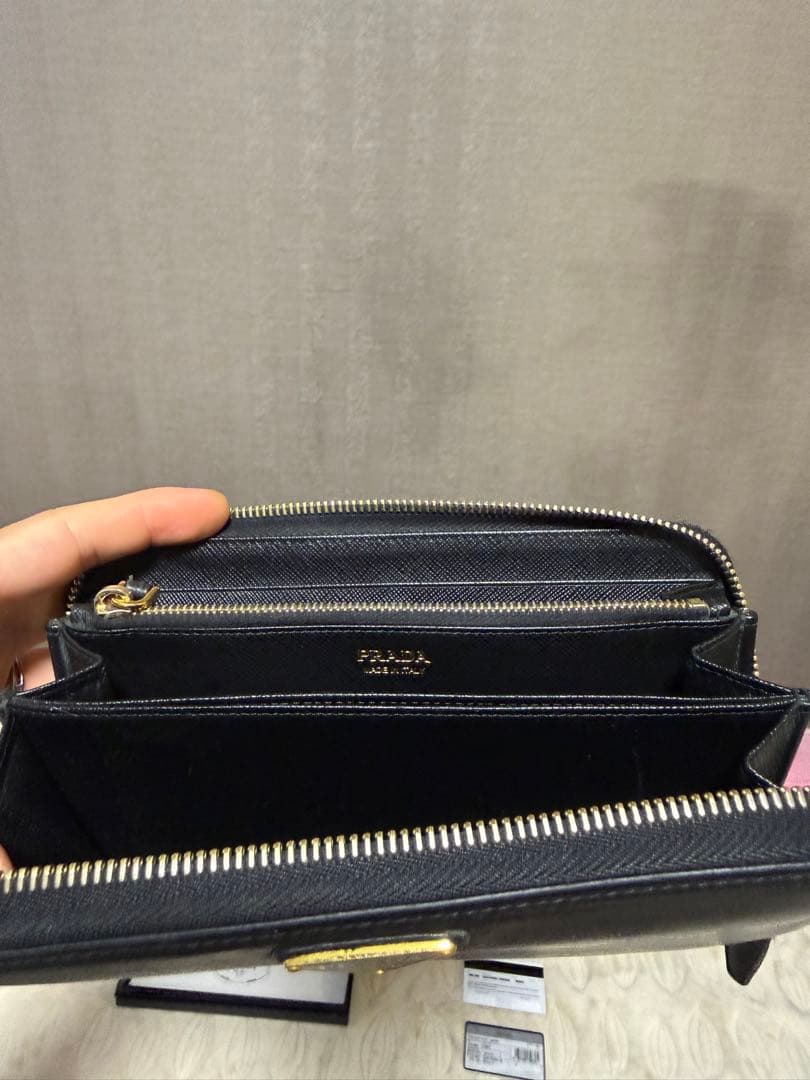 PRADA ブラック サフィアーノレザー 長財布