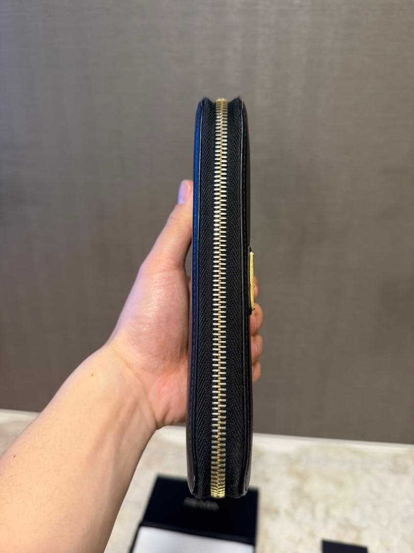 PRADA ブラック サフィアーノレザー 長財布