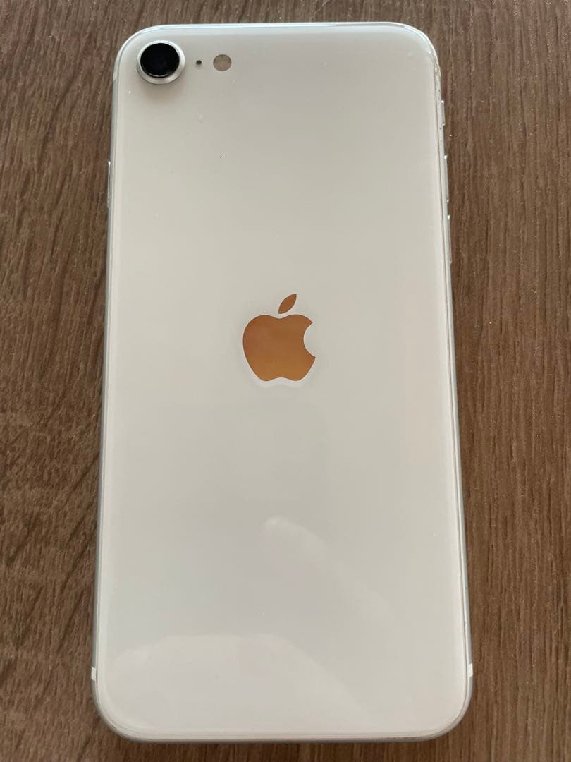 Apple iPhone SE ホワイト 本体