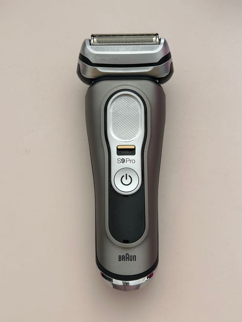 BRAUN ブラウン シリーズ9Pro 洗浄機付 電気シェーバー　取扱説明書あり