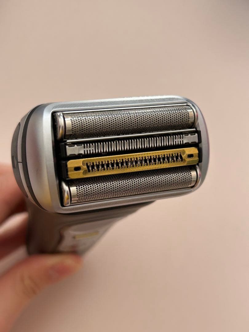 BRAUN ブラウン シリーズ9Pro 洗浄機付 電気シェーバー　取扱説明書あり