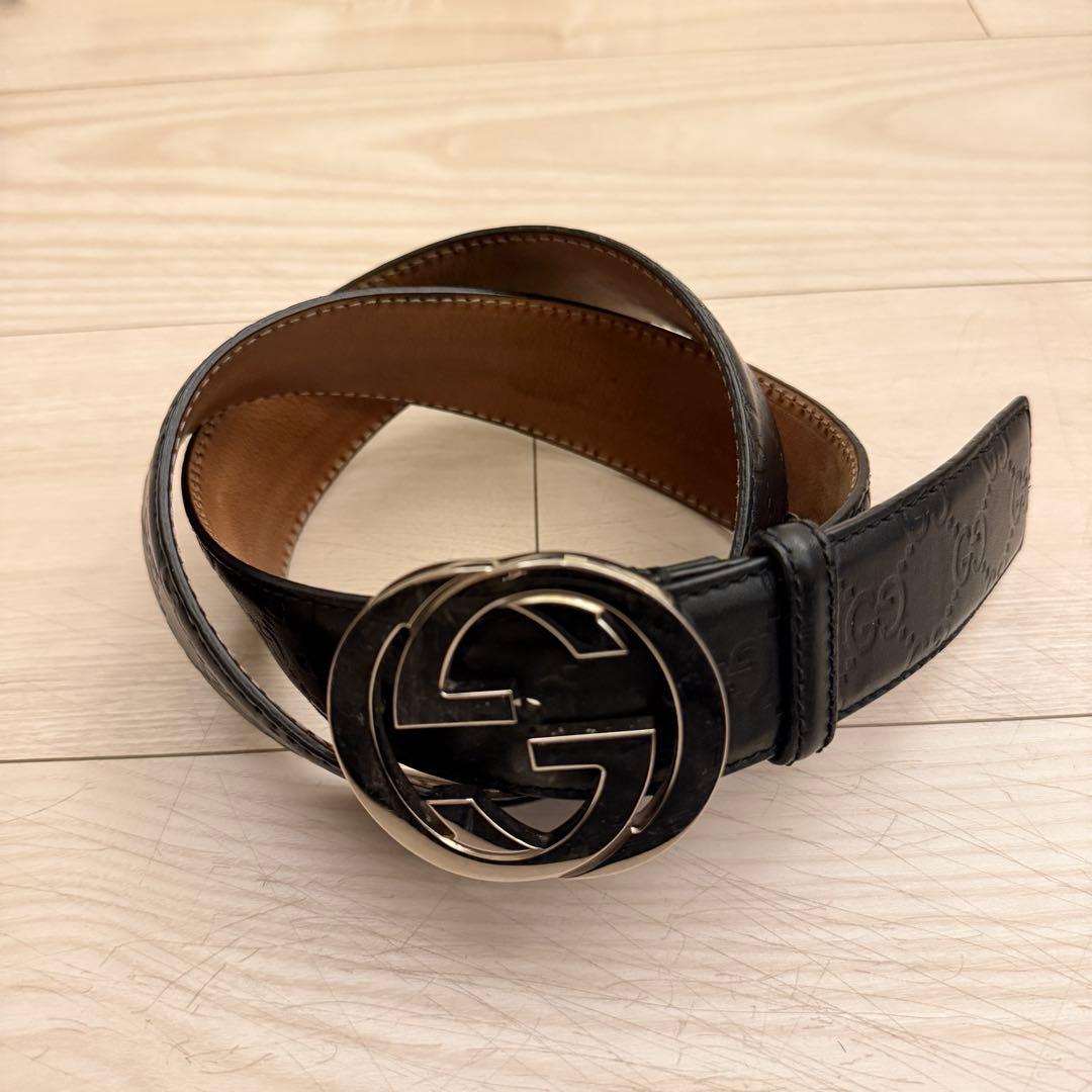 Gucci グッチ　黒　ブラック　革　レザーベルト Gロゴバックル　グッチ