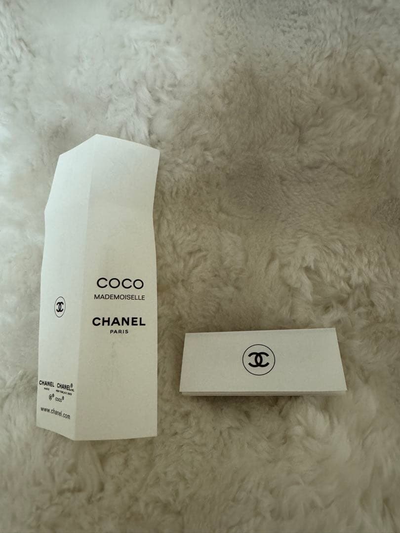 CHANEL ココ マドモアゼル ツイスト＆スプレー オードゥ パルファム