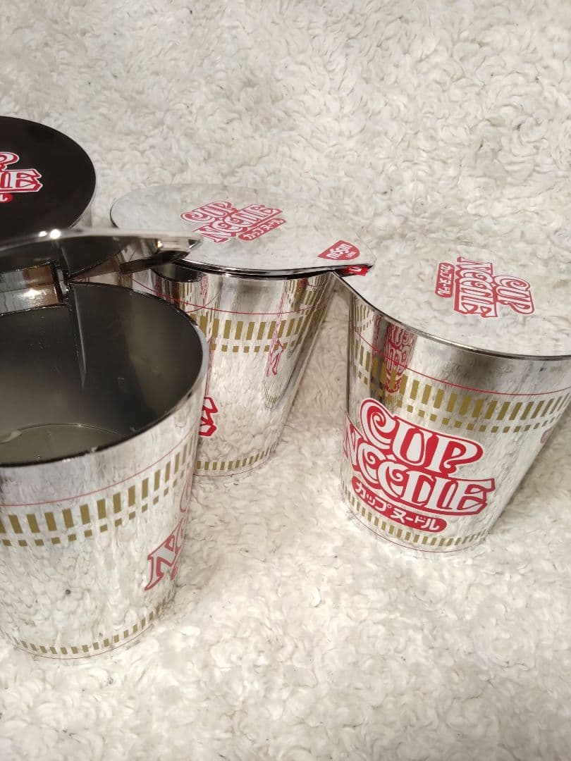 日清食品　 カップヌードル型のオルゴール4個