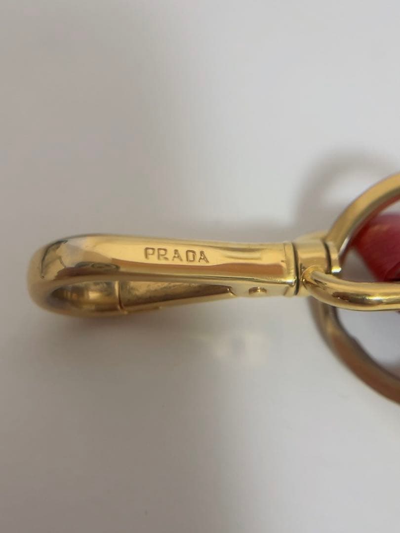 プラダ　PRADA キーホルダー　キーリング　フラワーモチーフ　ピンク