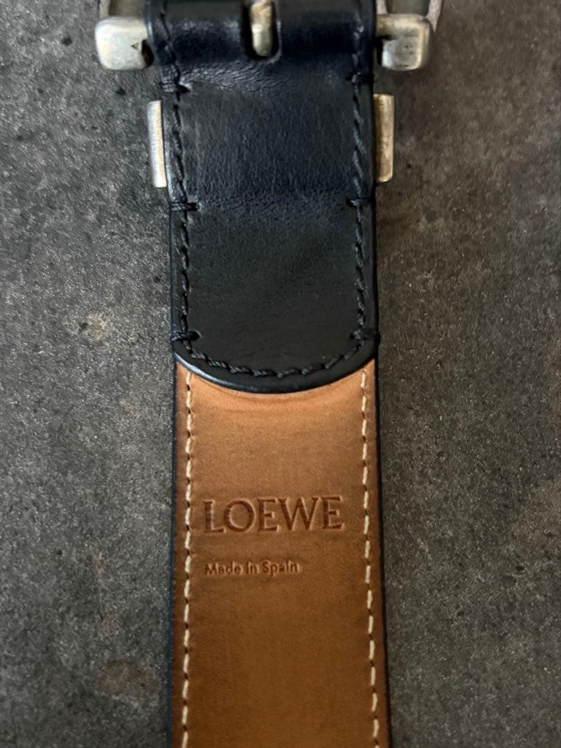 Loewe レザー バングル 黒 銀色バックル　ベルト　ロエベ