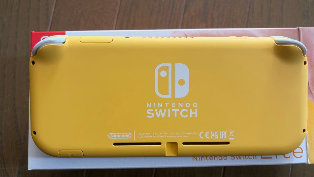 ニンテンドーswitch lite イエロー