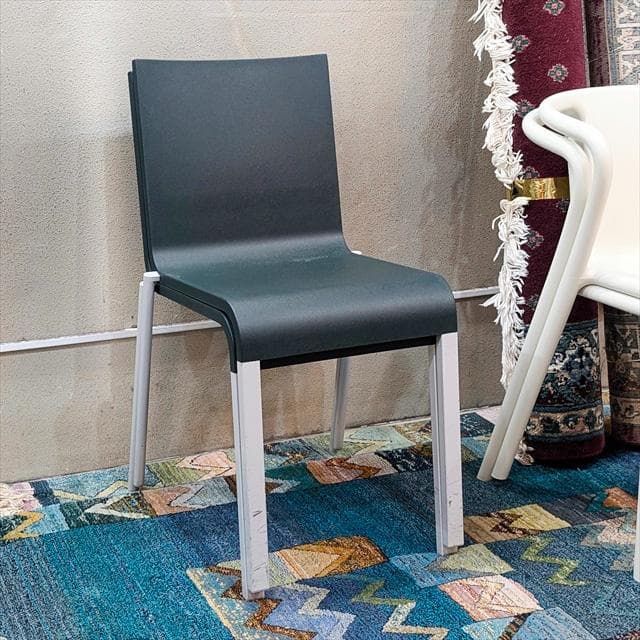 ヴィトラ（vitra）.03（ゼロスリー）チェア①