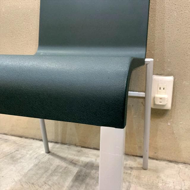 ヴィトラ（vitra）.03（ゼロスリー）チェア①