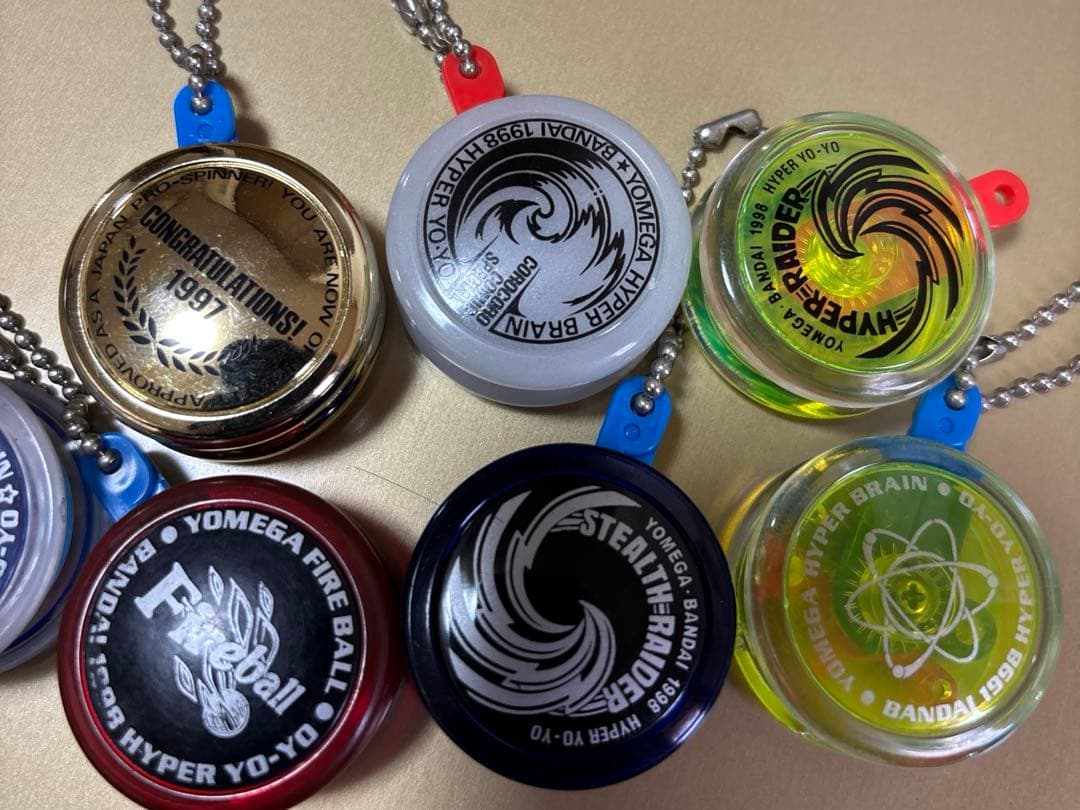 Yomega Hyper Yo-Yo 多色セット キーチェーン付き
