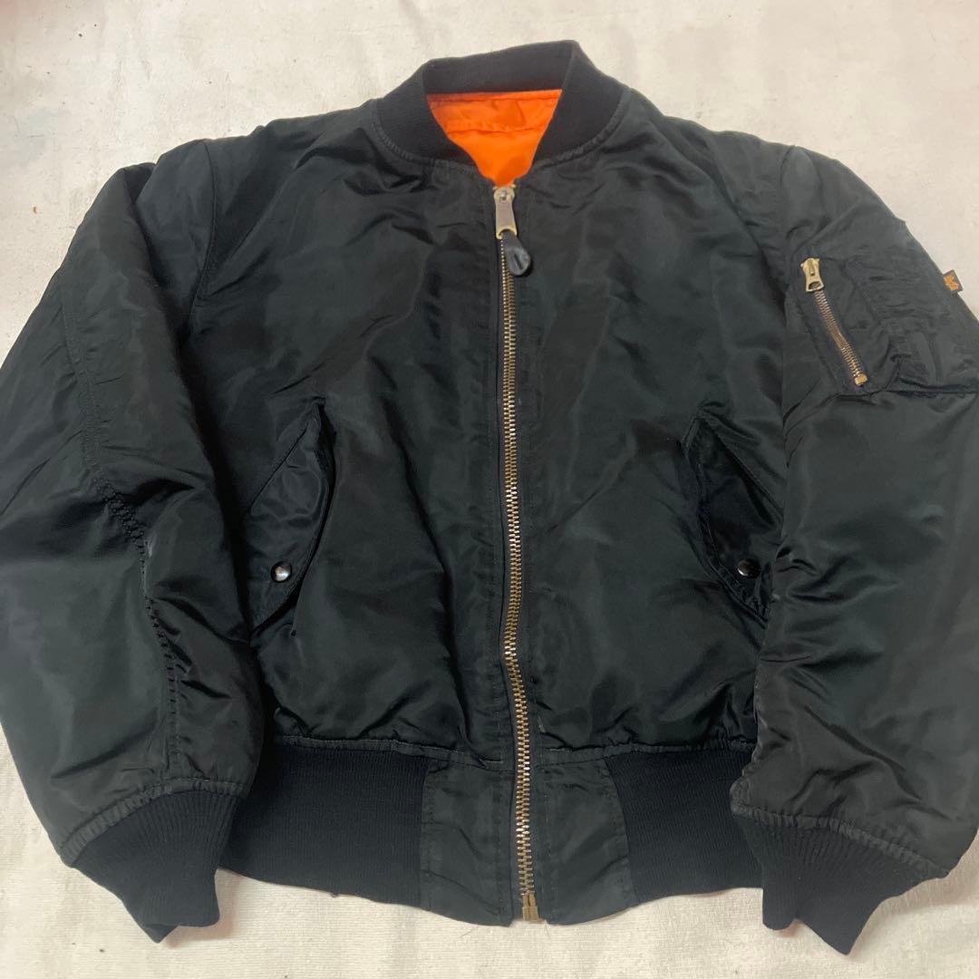 j24)ALPHAINDUSTRIES MA−1中綿入りリバーシブルブルゾン
