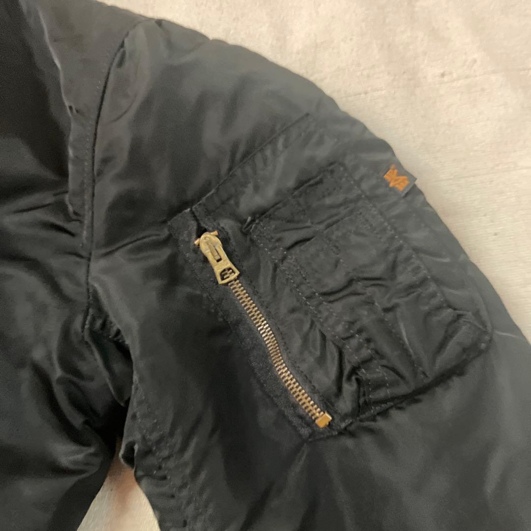 j24)ALPHAINDUSTRIES MA−1中綿入りリバーシブルブルゾン