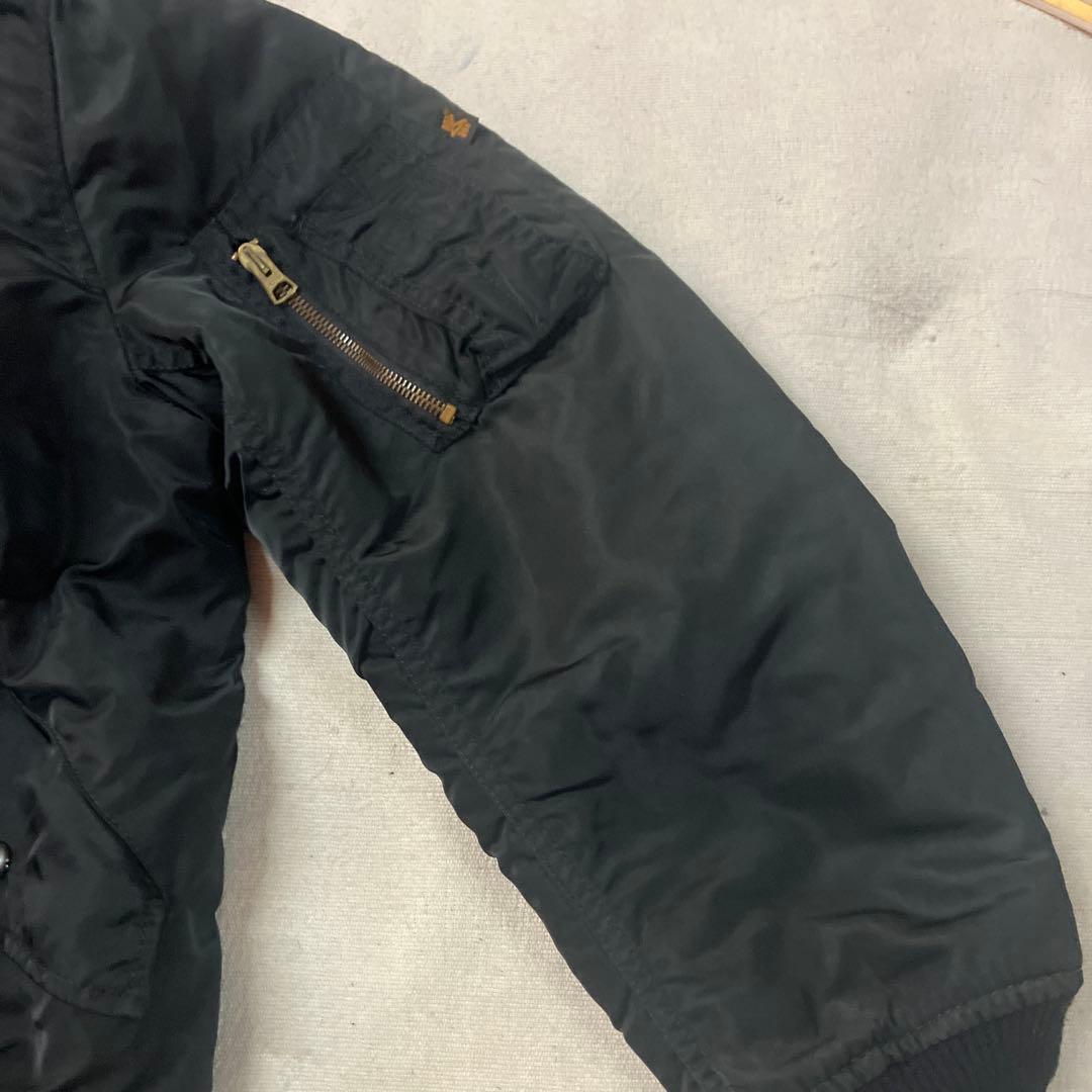 j24)ALPHAINDUSTRIES MA−1中綿入りリバーシブルブルゾン