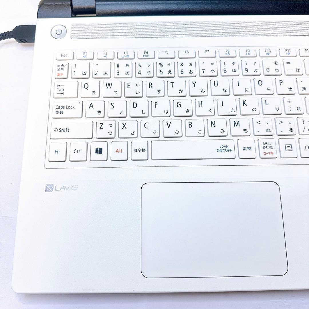 薄型ホワイトが可愛い❤️大人気❤️Windows11、面倒な設定済み、すぐ使えます❣️