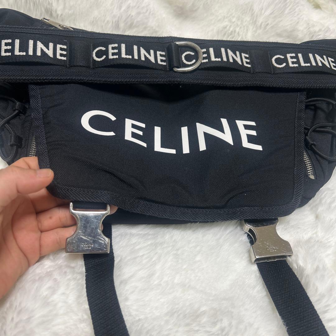 CELINE ミディアムトレッキングメッセンジャー