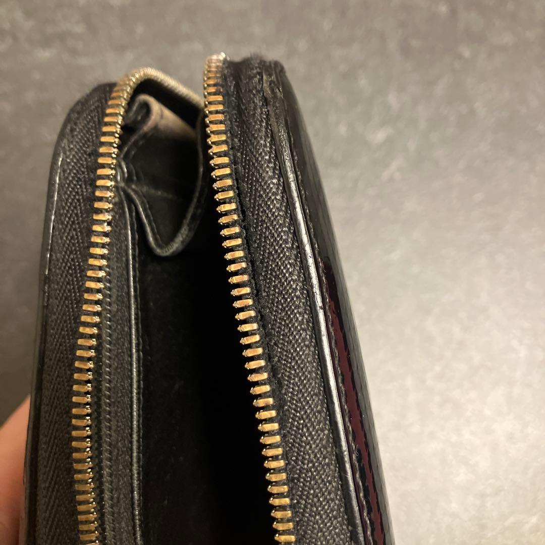 Cartier ブラック エンボス加工 長財布