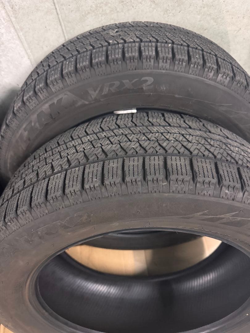 ブリヂストン　VRX2 225 55R18　　　スタッドレスタイヤ
