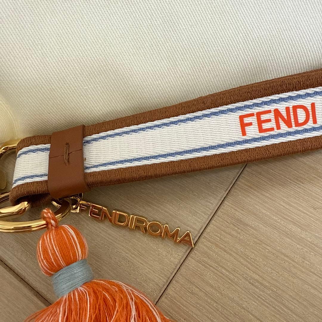 FENDI タッセルキーホルダー　未使用品
